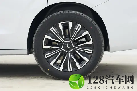 以家为名，探寻十万级MPV的务实答卷——五菱星光730 PHEV深度体验-1