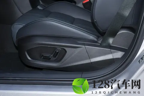 10万级买性能车？全新一代领克03来了，标配8AT，限时1038万起-3