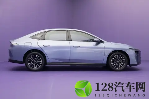 东风日产N6开启预售，权益价1069万起，对标秦L DM-i-2