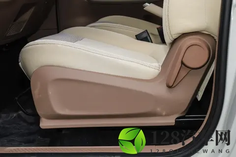 五菱宏光 MINIEV 2025 款 301km 版的性价比突围之路-2