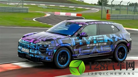座舱史诗级革新 首搭曲面中控屏!保时捷纯电卡宴11月19日全球首发-3
