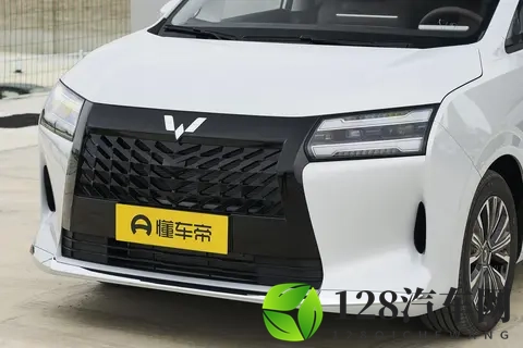 星光730 PHEV:续航大至1100km,插混+纯电,7座大空间,家用太香-3