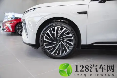 17万级新能源SUV怎么选？星纪元ET新技术、配置解析-2