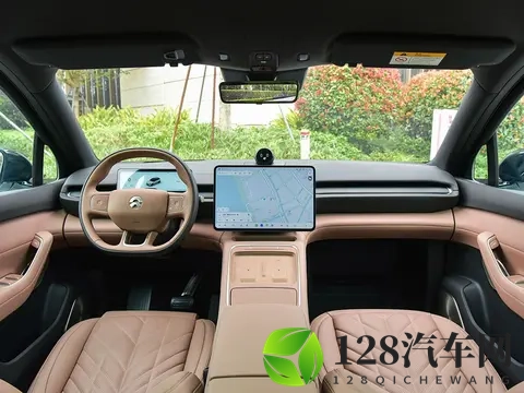 想买SUV的朋友看过来,盘点四款家用新能源SUV,有你喜欢的吗?-2