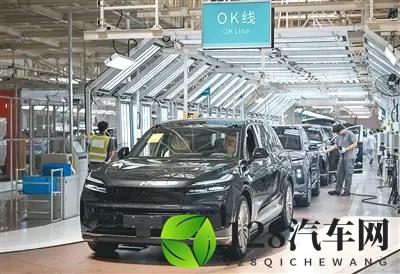 车企为何纷纷造“大车”-2