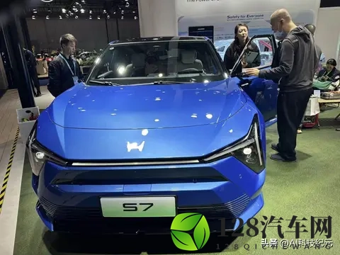 特斯拉和全球汽车大厂在进博会上与中国电动汽车展开角逐-2