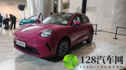 欧拉5预售1098万起，设计是最大卖点，瞄准元PLUS_银河E5-1