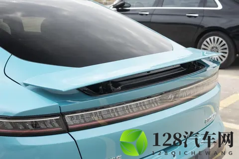 性能与智能的交融：详析东风奕派eπ007+四驱版-2