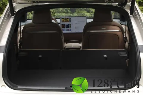 2026款长城炮全系焕新亮相广州车展-1