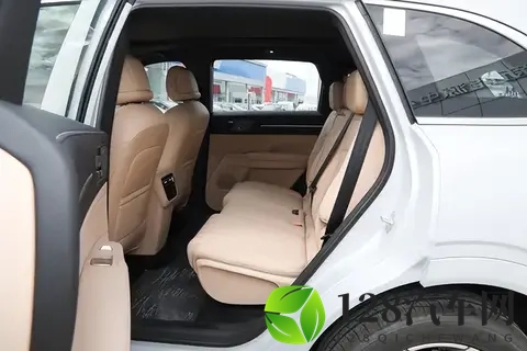 15万级全能SUV选谁？这台车空间大、动力强，还带终身质保-3