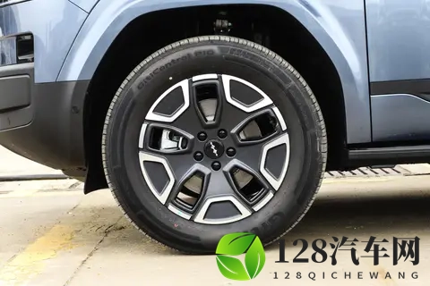 试驾方程豹钛7，家用SUV应该这样选，舒适省心又省钱-2