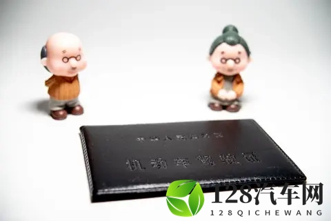 60 岁后驾照咋年检？2025 新规，分年龄说清流程-1