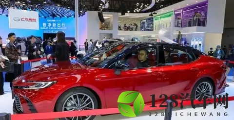 丰田王炸降价20万!从328万跌至126万,4L油耗开20年不坏!-1