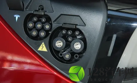 新车 适配器599元最高22千瓦,特斯拉Model Y L上线对外-2