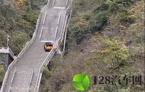 奇瑞风云X3L天门山“翻车”现场曝光！是技术短板还是营销过头？-1