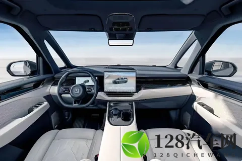 家庭商务通吃？极氪 009：800V +CCD+空悬  还有购车福利-2