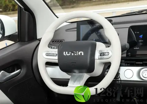 充电口终于改了！2026款Lumin上市，479万起，310公里版更值入手-3