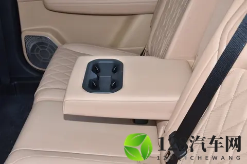 1398万起,四驱+230km纯电续航,蓝电E5 PLUS还送轮上三室一厅-2