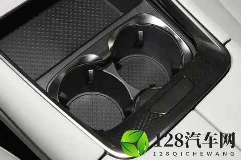 2025 款星纪元 ES：1528 万起，家用通勤与出游优选！-1