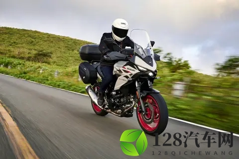 铃木SV-7GX,这款全新摩托车在EICMA车展上亮相-1