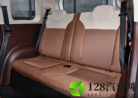 多花7000元！长安Lumin续航增加105公里，电池升至28度，实用省心-3