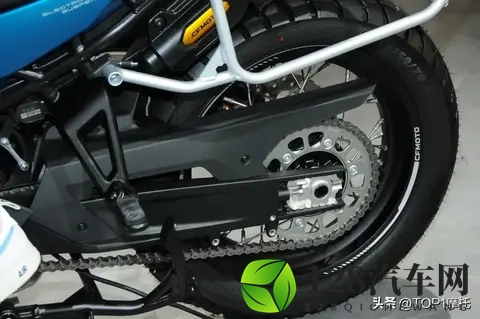 米兰车展丨春风800MT-ES海外亮相,升级电子避震-1