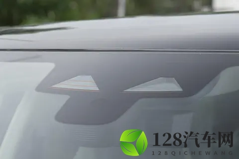 2026款揽胜极光L SE与HSE：哪款更适合你？-3