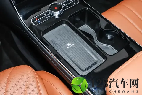 双外观双内饰,奇瑞第五代瑞虎8正式上市,限时929万元起-3