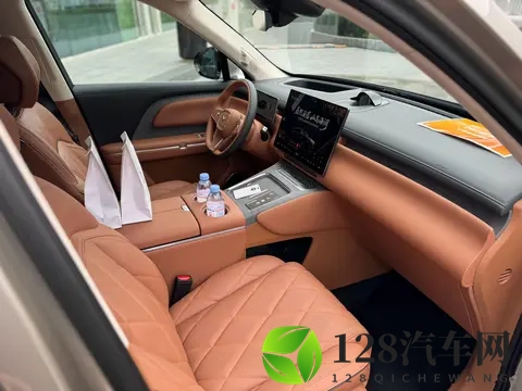 东风造车提速，岚图冲量背后，是技术赌注还是体制转身？-3