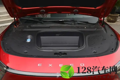 11月买车有补贴？这车纯电+增程都有，配置高，价格还便宜-1