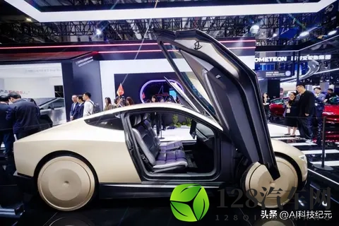 特斯拉和全球汽车大厂在进博会上与中国电动汽车展开角逐-1