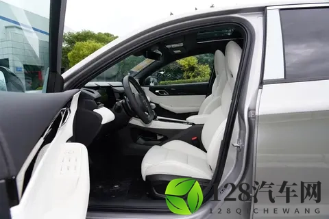 年底想买燃油车？这款 “狠角色” 别错过！聊聊第三代领克03-2