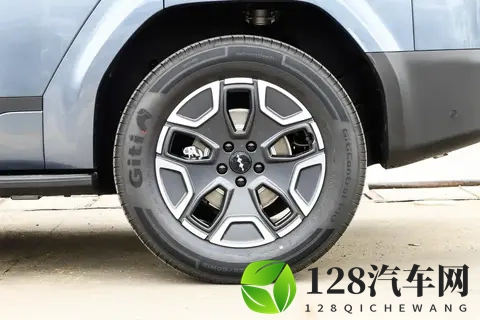 方程豹钛7：“钛7买得钛对了”、“钛7科技大空间SUV”，值得一看-3