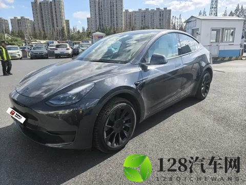 19万多开走准新特斯拉Model Y，感受59秒加速！-2