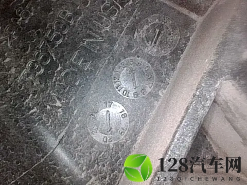 352万拿下奔驰GLE,20款13万公里,家用代步之选?-3