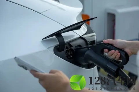 中国电动车充电枪超1800万把，够用了吗？-1