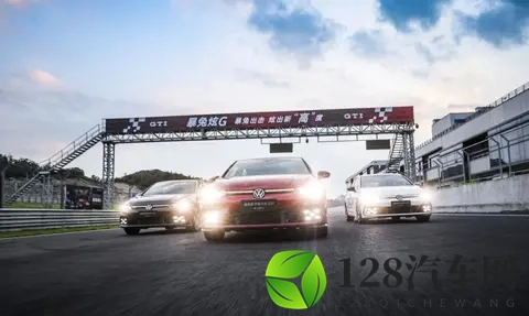 电车时代的性能之选，盘点三款燃油小钢炮车型，兼顾性能与经济性-3