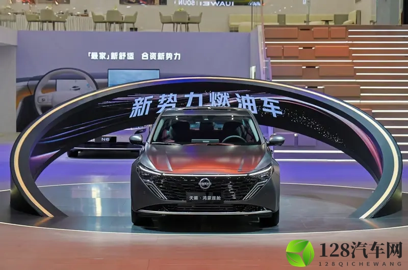 天籁·鸿蒙座舱上市:张靓颖携手打造“燃油智能第一车”-1