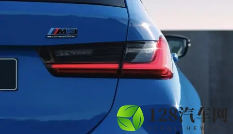 9439万的宝马M3旅行版，36秒破百！但这钱花得不值-1