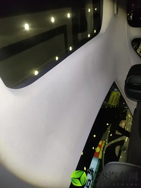 阿维塔12预售，华为四激光雷达全系标配，顶级配置大揭秘-1