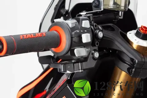 2025米兰展，全新意塔杰特Roadster 400再次惊艳突破！-3