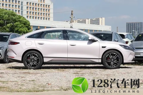 自主品牌纯电中型轿车对比,深蓝L06和秦L EV该如何选择?-3