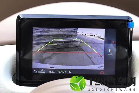 2025 款五菱宏光 MINIEV 四门版用户体验：配置、性能与购车参考-2