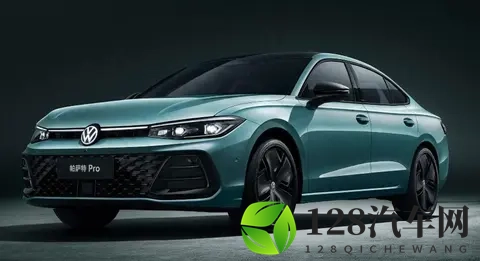 26款帕萨特上市!降价增配,豪华感明显升级,搭载高阶智驾!-1