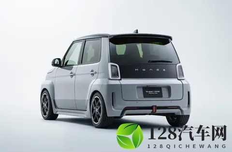 7档变速、油车声浪、激情驾驶，本田“老头乐”并非为老头打造？-3