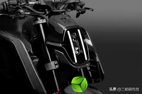 巴博斯跨界摩托车圈！这辆“德系猛兽”能否碾压日系？-1