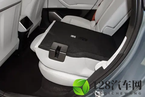 25 万级纯电 SUV，空间大、续航长，还有换电功能？看看乐道L60-3