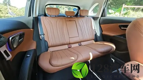 【E汽车】奇瑞第5代瑞虎8正式上市-3