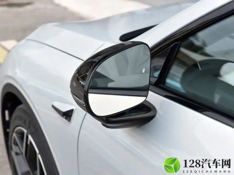 深蓝又一搅局者！全系激光雷达，还带电动尾翼，要火的节奏-1