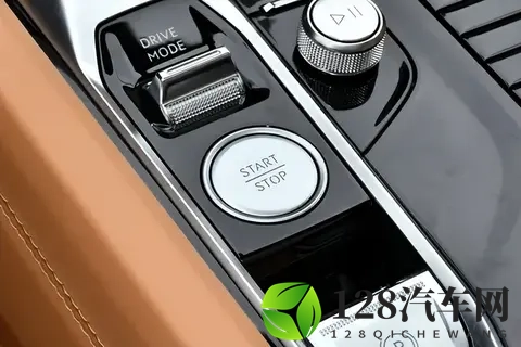 20万以内能买到四驱+中大型SUV？领克09给出答案-1